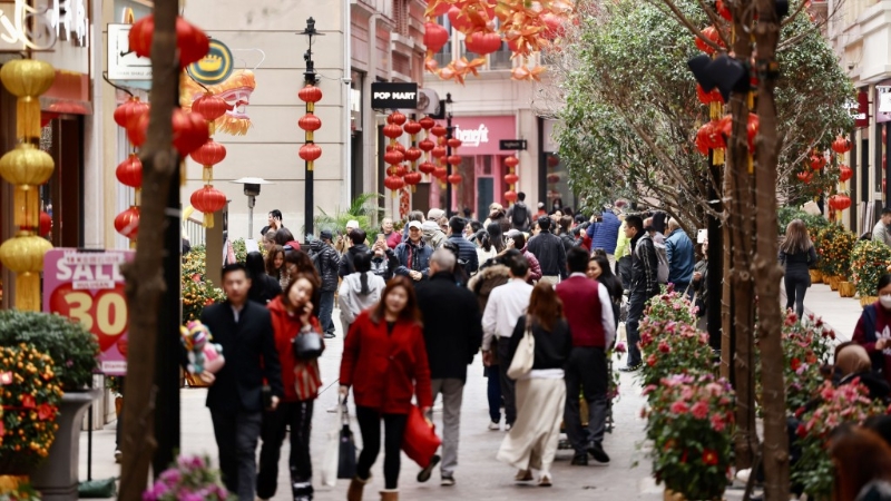 饮食零售新春生意一般 议员冀尽快放宽一签多行 争取内地访港免税额至10万