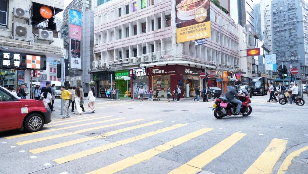 内地扩大自由行来港，包括增加自由行城市，最新3月6日起开放西安、青岛户籍居民申请“个人游”签注赴香港、澳门。